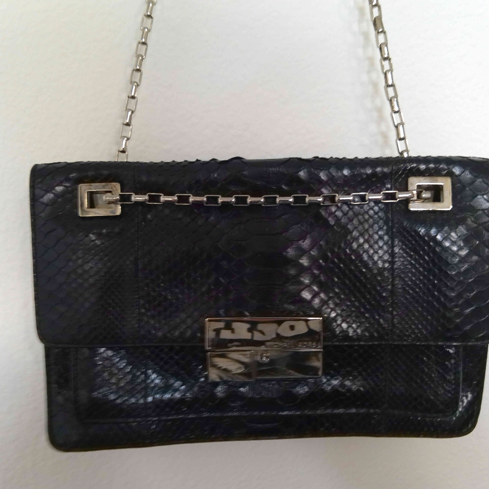 MICHAEL KORS PURSE - Picture 5 of 10